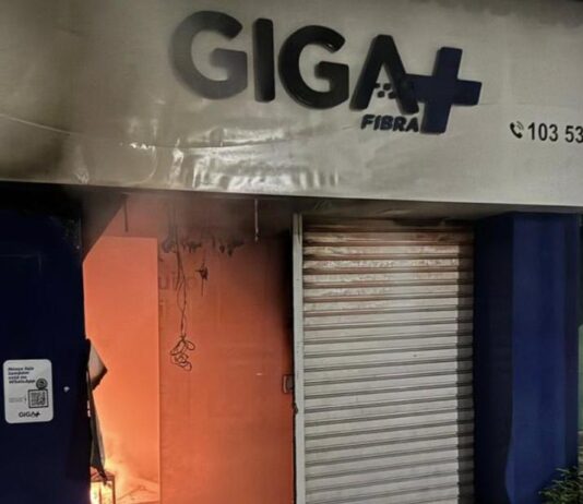 Loja incendiada e equipamentos quebrados: criminosos voltam a atacar provedores de internet no Ceará