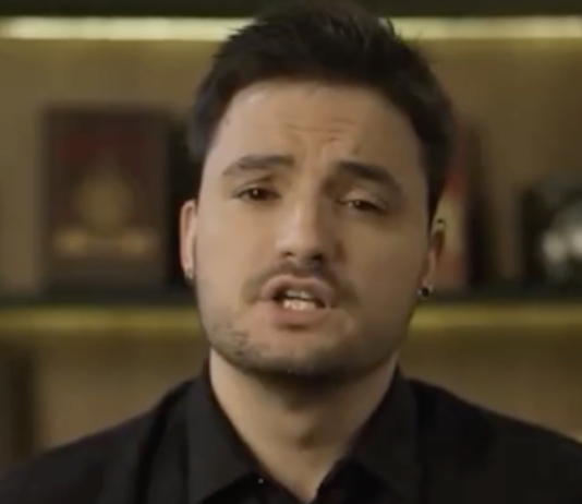 Felipe Neto utilizou anúncio de candidatura como ação de marketing.