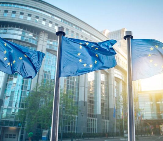 Comissão Europeia financia projeto “O Alcorão Europeu” com quase 10 milhões de euros enquanto prepara novo desembolso para ONGs