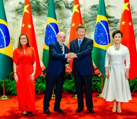 Ao criticar TikTok, Janja gera constrangimento em encontro com Xi Jinping na China