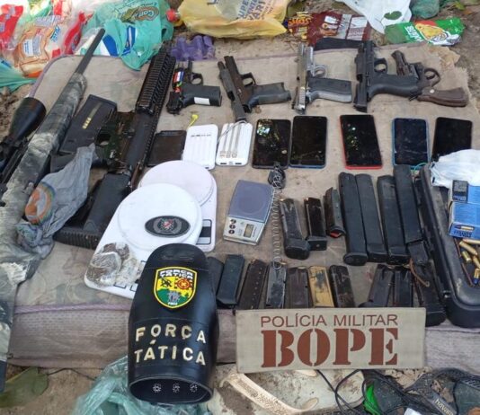 Em troca de tiros com a polícia, 03 bandidos morrem e armas de grosso calibre são apreendidas em ação na Caucaia.