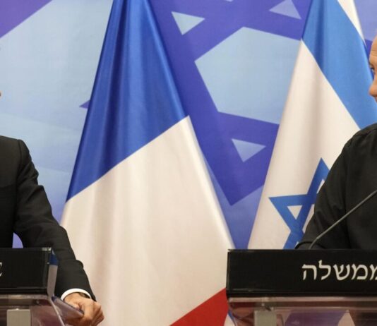 Netanyahu volta a acusar Macron de apoiar o Hamas