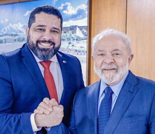 Após prejuízo bilionário, presidente dos Correios pede demissão