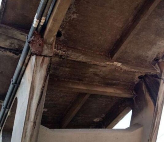 MPCE diz que ponte no Icó com mais de 80 anos tem problemas estruturais sérios e recomenda diminuição do tráfego de veículos.