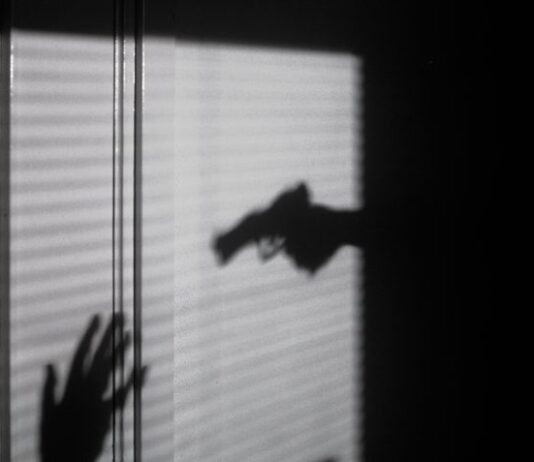 Brasil teve 60 jovens assassinados por dia em 2023, diz relatório