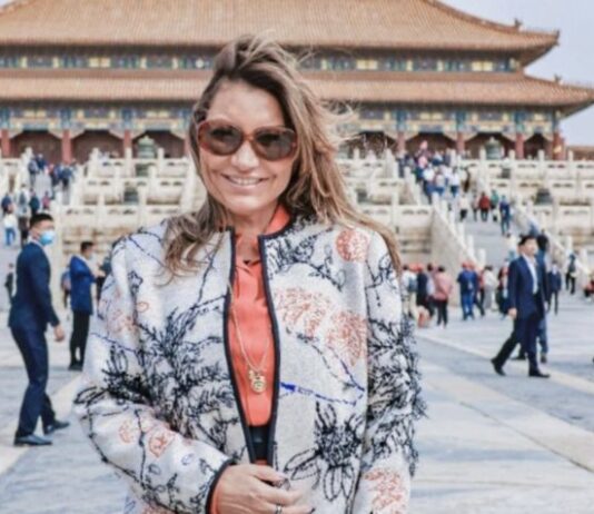 Janja sai em defesa de modelo de censura da ditadura Chinesa