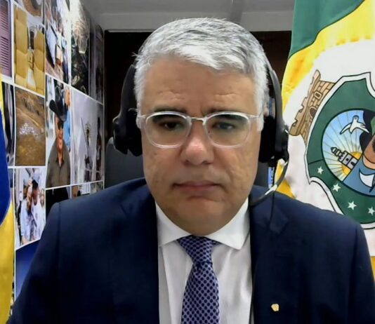 Em artigo de jornal no Ceará, Sen. Eduardo Girão diz que 2026 vai ser a vez da direita e dos conservadores.