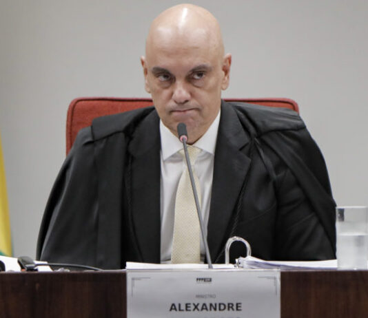 Moraes diz que não admitirá “tumulto” e nega pedido de Bolsonaro sobre perfil atribuído a Cid
