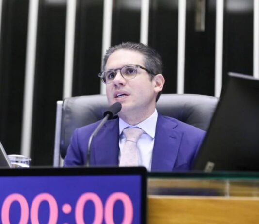 Motta pauta votação da derrubada do decreto do IOF por “urgência” da maioria