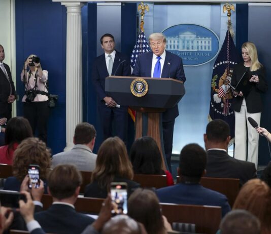 Em vitória para Trump, Suprema Corte limita poder de juízes de restringir políticas federais