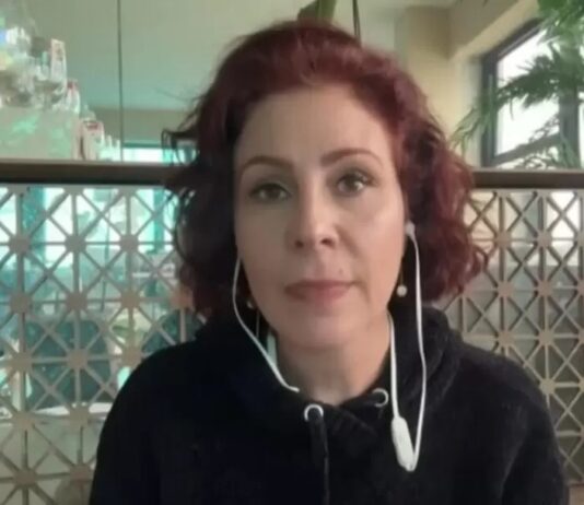 PGR pede prisão e inclusão de Carla Zambelli em lista da Interpol