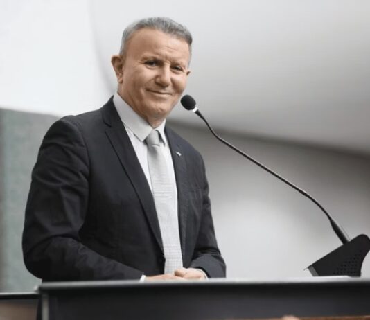 Prefeito preso disse em ligação que ministro do STJ vazou operação da PF