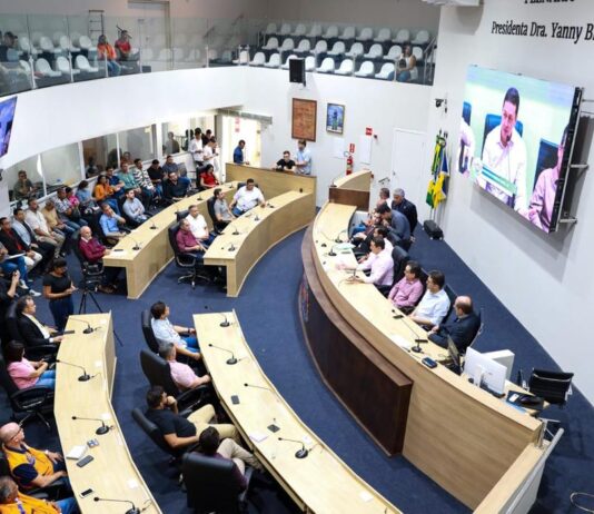 Câmara de Juazeiro do Norte diz que acréscimo de R$ 7,3 mil em salário de vereadores é legal