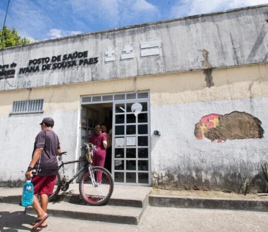 Falta de profissionais em postos de saúde de Fortaleza gera sobrecarga e demora em atendimentos