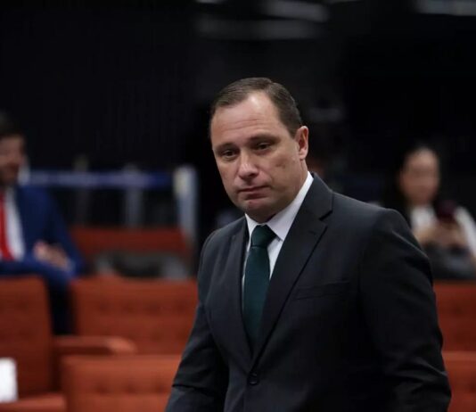 PF convoca Cid para prestar novo depoimento após prisão de ex-ministro de Bolsonaro