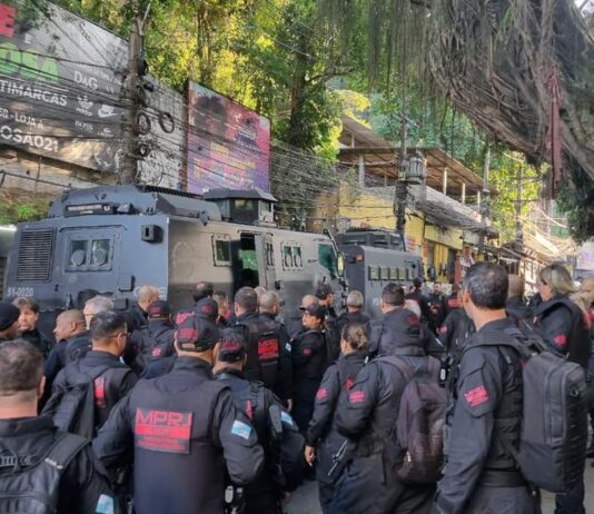 Se teve vazamento foi do Ceará, diz governador do RJ sobre operação na Rocinha contra CV.