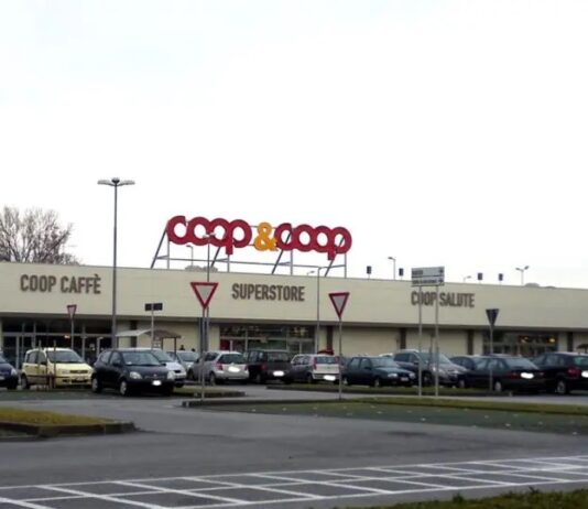 Rede de supermercados diz que não venderá mais produtos de Israel e anuncia “Gaza Cola”