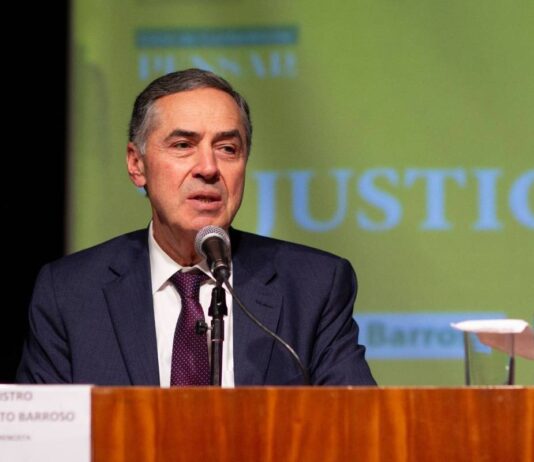 “Impossível alguém discordar de decisão sobre redes”, diz ministro Barroso no Gilmarpalooza