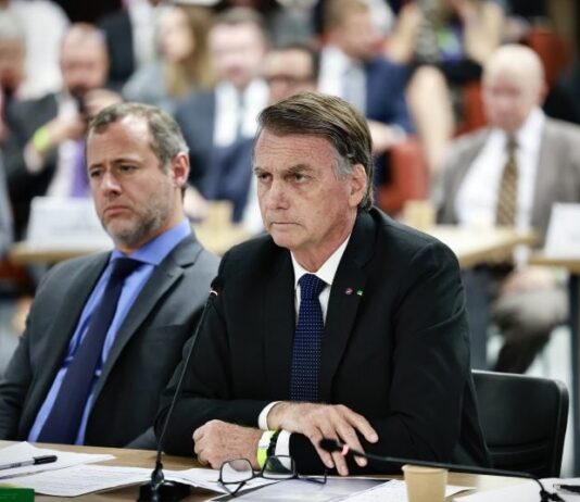 PGR pede condenação de Bolsonaro e mais 7 por tentativa de golpe de Estado