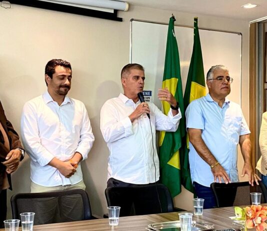 “Eu quero ver a direita unida no Ceará em 2026″, afirma pré-candidato ao Senado Gen. Theophilo.