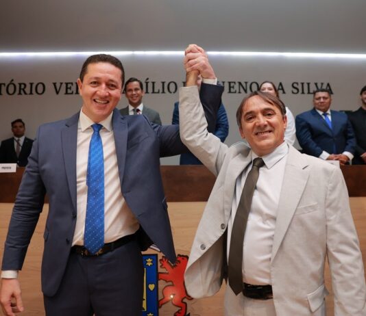 Justiça mantém cassação e inelegibilidade do prefeito de Juazeiro do Norte, Glêdson Bezerra