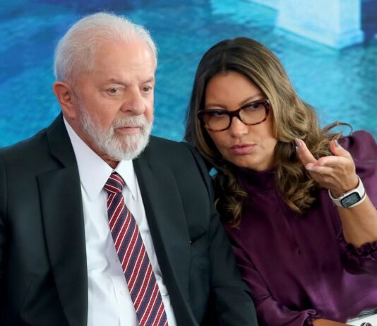 PGR mantém paralisada investigação sobre sigilos de 100 anos de Lula há mais de 5 meses.