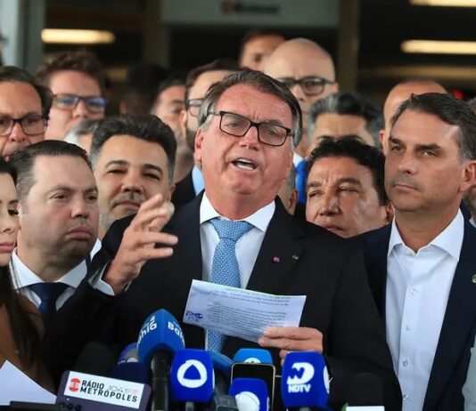 Tensão com os EUA impulsiona proposta de anistia no Congresso