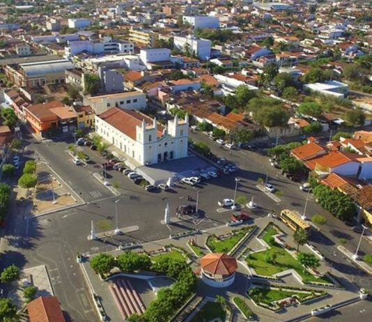 Quebra de veículos, atentado a residências, agressões físicas e até expulsão da cidade eram modus operandi da atuação do CV na eleição em Santa Quitéria.