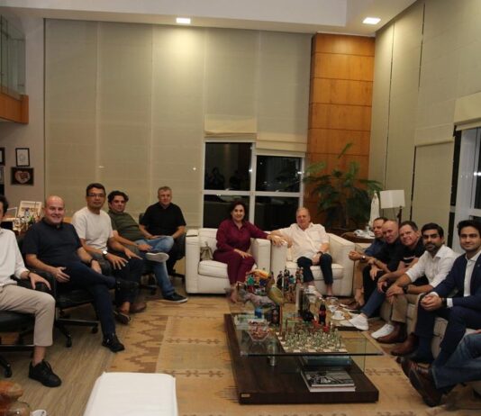 Tasso diz a deputados que Ciro topa ser candidato ao governo do Ceará.