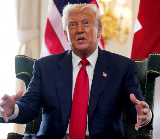 Trump dá prazo de “10 ou 12 dias” para Putin chegar a acordo de cessar-fogo com Ucrânia