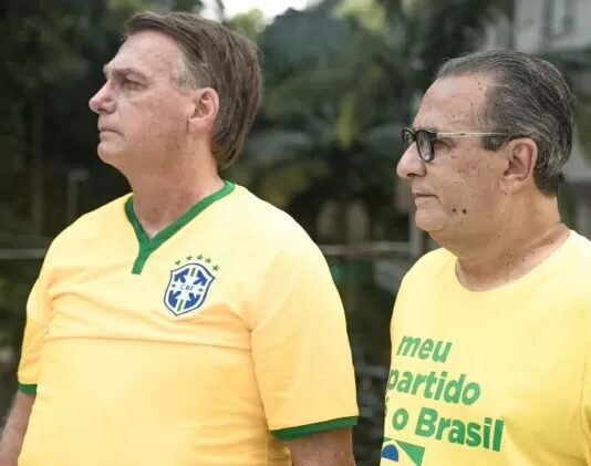 PF faz busca e apreensão contra Silas Malafaia