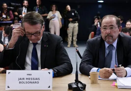 Defesa de Bolsonaro nega plano de fuga e critica ação da PF: ‘Vazio de indícios’