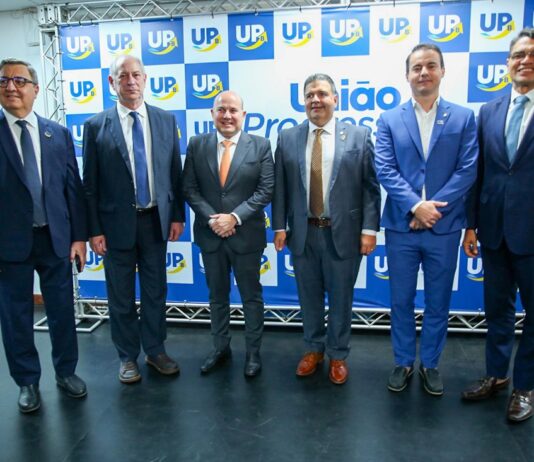 União Brasil e Progressistas formalizam federação; Capitão Wagner garante partido na oposição no Ceará