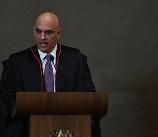 Moraes pode ser impedido de ter qualquer cartão de crédito com bandeira nacional.