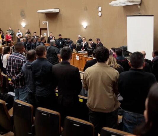 Sete policiais acusados de omissão na Chacina do Curió são absolvidos por unanimidade em júri popular