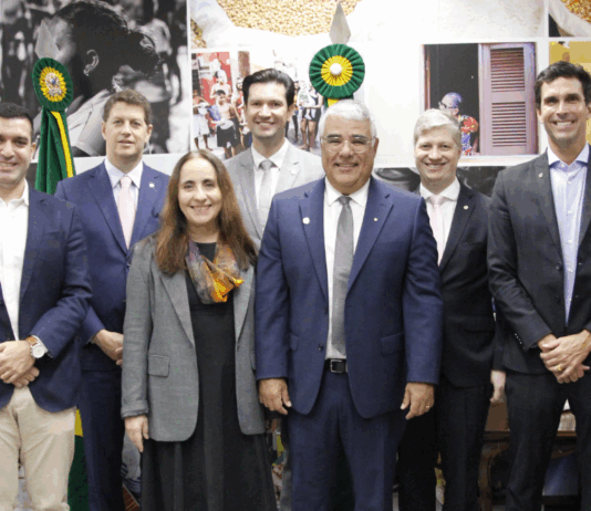 Senador Girão e bancada do novo entram com ação no TCU para barrar sala VIP de 1,5 milhão do TST.