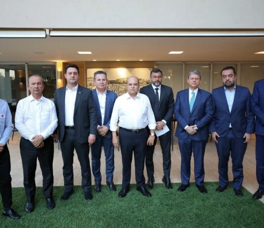 Governadores de direita cobram Lula por tarifaço e pressionam Congresso por anistia