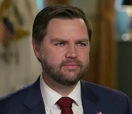 Vice-presidente dos EUA afirma que “você vai ver muitos indiciamentos” sobre tentativas dos democratas de manipular a eleição de 2016.