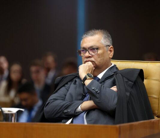 Bancos perdem R$ 41 bilhões em valor de mercado com decisão de Dino sobre Lei Magnitsky