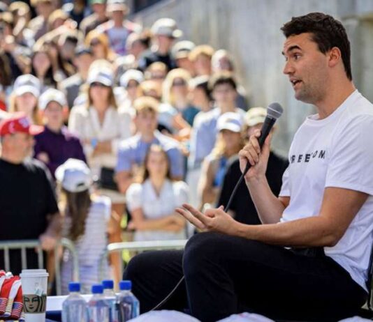 Charlie Kirk, morto em atentado, era a face jovem do movimento conservador nos EUA