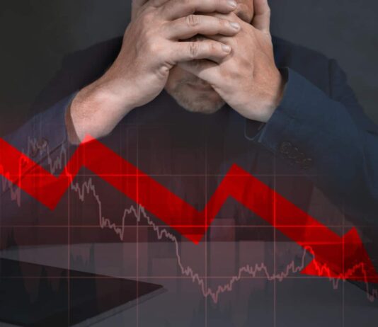 Brasil atinge novo recorde e tem 8 milhões de empresas negativadas, diz Serasa.