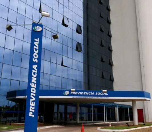 INSS pagou R$ 15 milhões a entidade sem provar autorização de aposentados