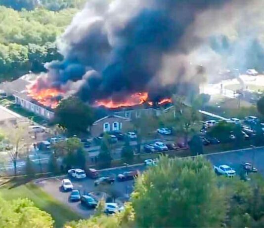 Atentado a tiros contra igreja deixa dois mortos no Michigan; Trump fala em ataque de ódio aos cristãos