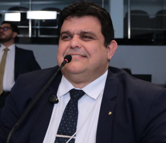 Vereador Jorge Pinheiro assume liderança da oposição na Câmara Municipal de Fortaleza.