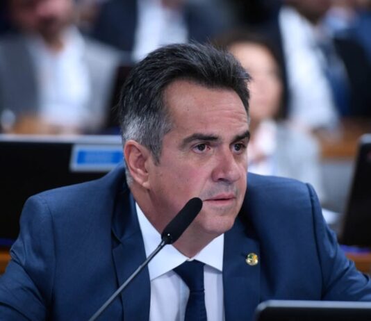 Ciro propõe limitar a PEC das Prerrogativas a crimes de opinião