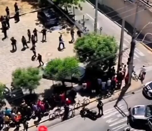 Disputa entre facções causa mortes, abandono e dano emocional em escolas do Ceará.