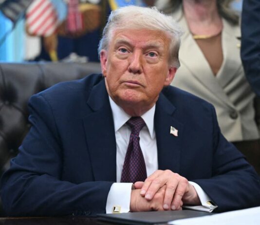 Trump diz ao Hamas para não usar reféns como escudos