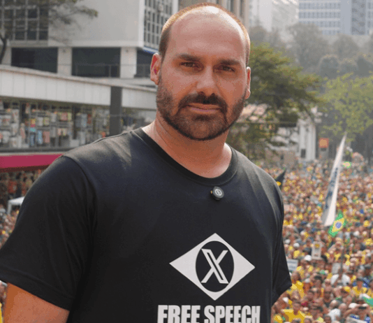 Eduardo buscará cortes internacionais após STF condenar Bolsonaro