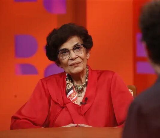 Marilena Chauí, que ganha R$ 40 mil reais de aposentadoria, reafirma ódio à classe média.