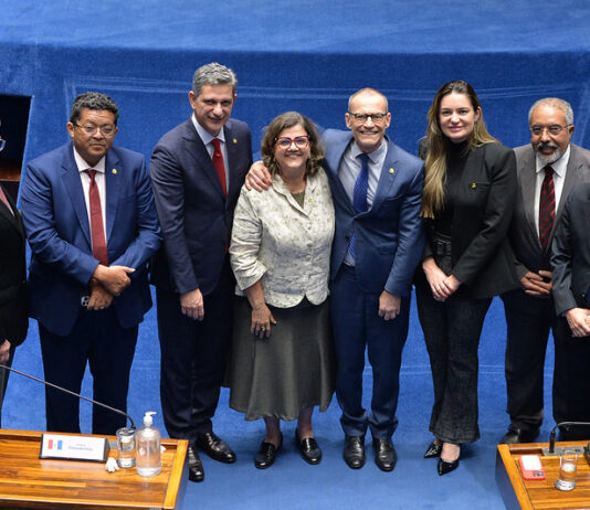 Bancada do PT não assinou CPI que investigará crime organizado.